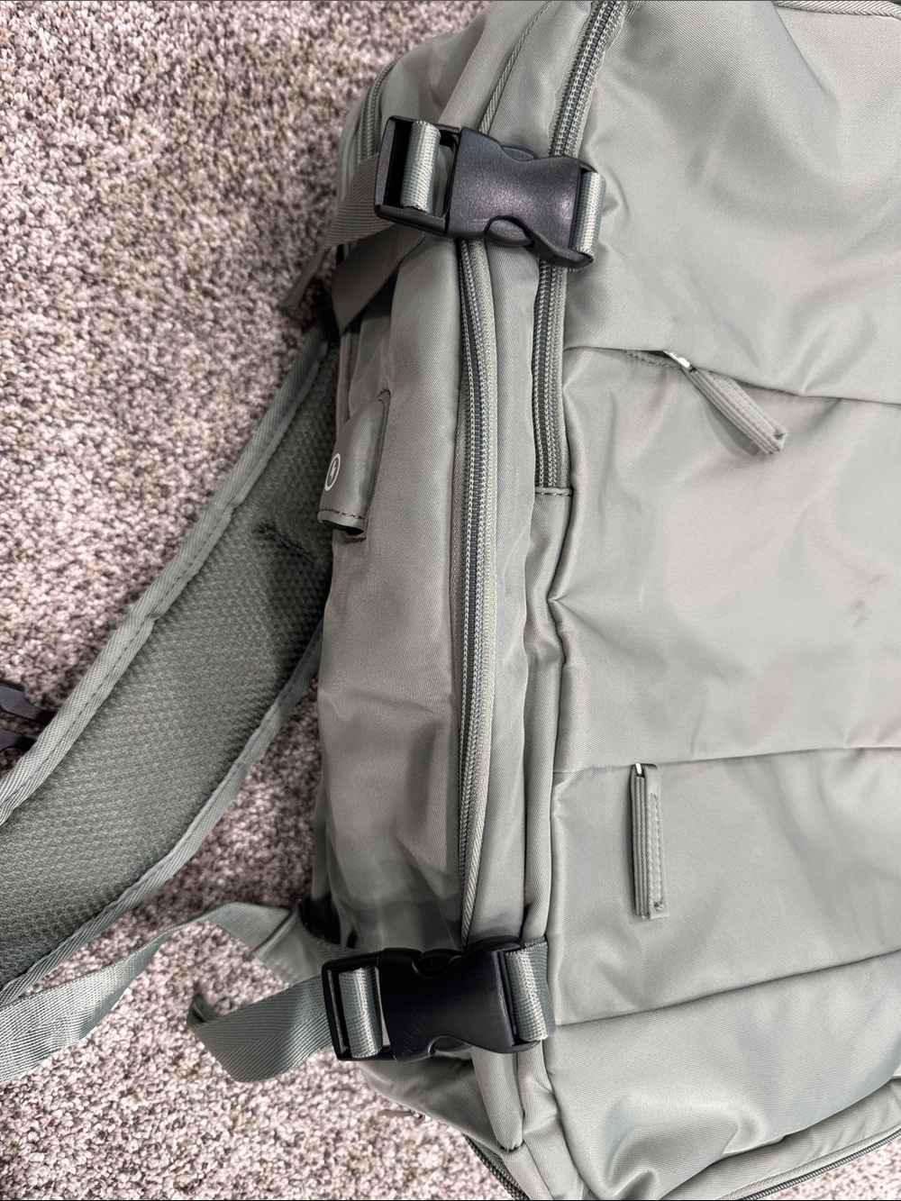 Amazon Green Travel Backpack - Picture 6 of 14
